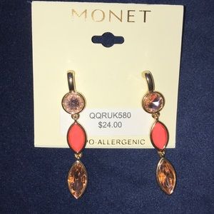 NWT MONET Crystal & Gold Earrings